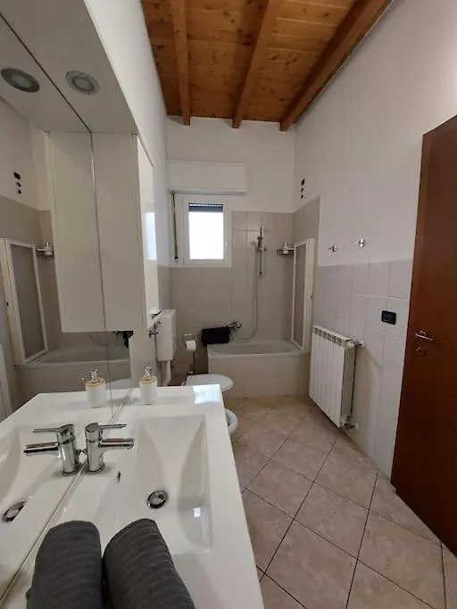 Smile Home! Graziosa Casa Con Parcheggio E Giardino Bovísio-Masciago Milanese Casa vacanze